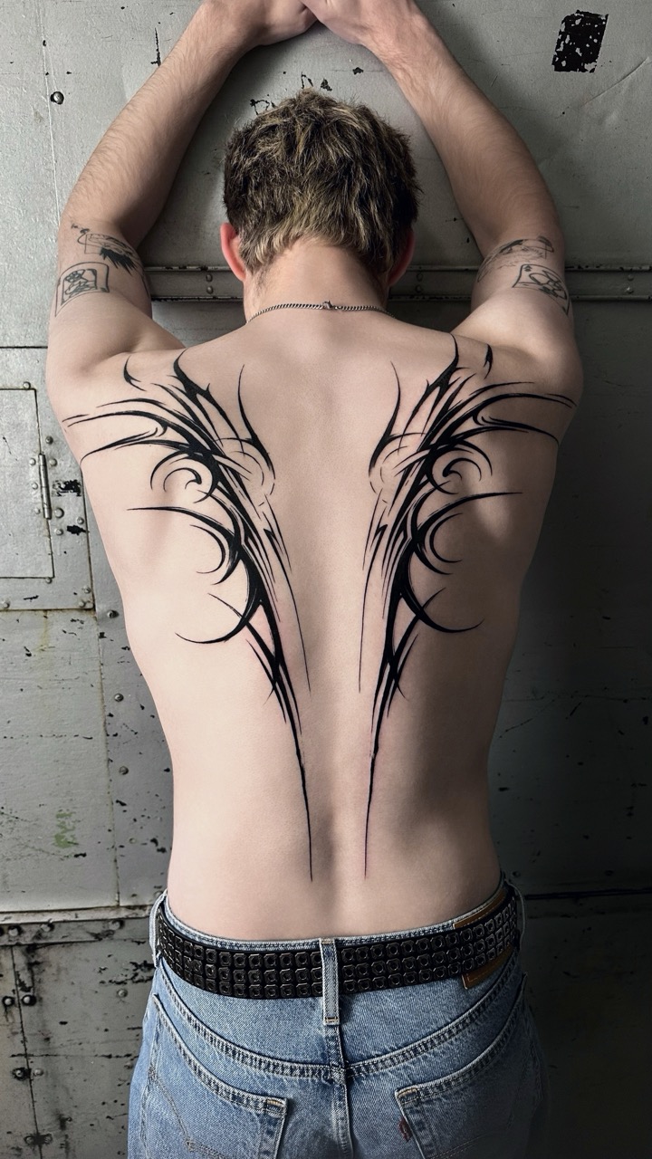 Fine Line Tattoo von Liza – Arbeit 17
