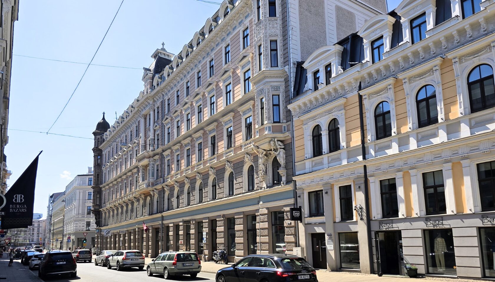 Dzīvokļa telpas un plānojums pirms īpašuma pārdošanas